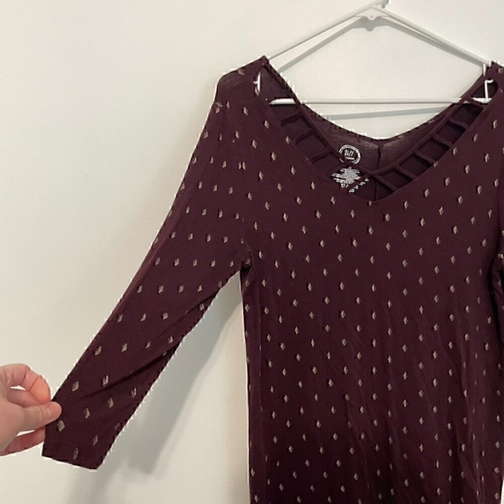 Maurices 24/7 Patterned Tee Lattice V-Neckline Bu… - image 8